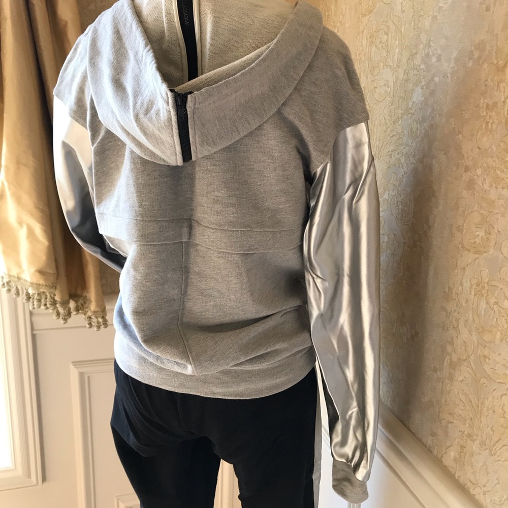 Gottex black and silver 2 piece sweats - Picture 4 of 7